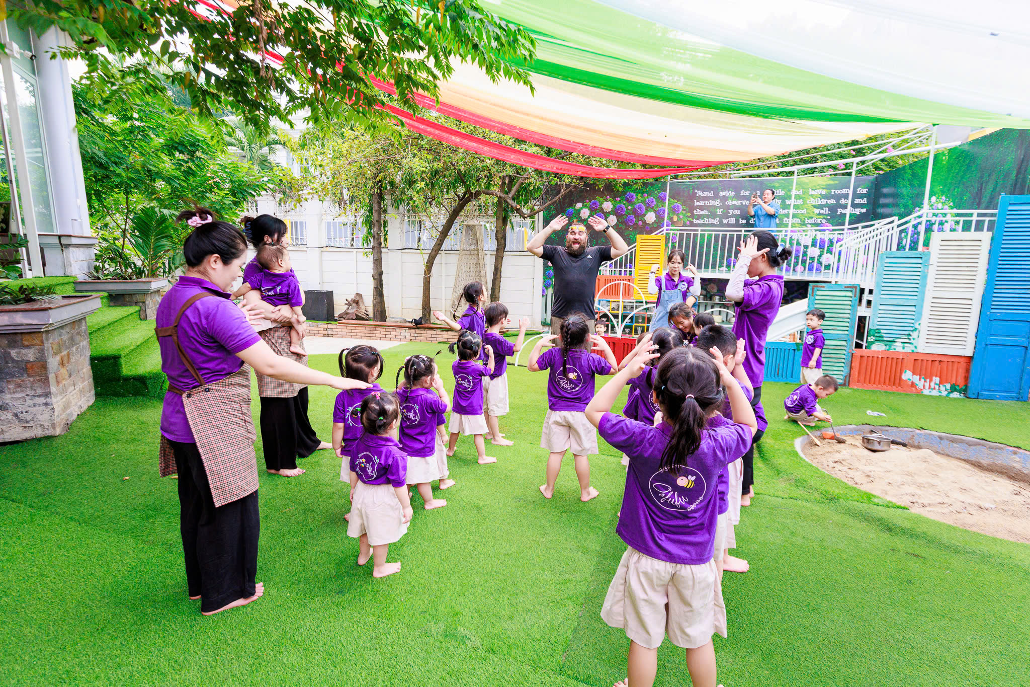 LITTLE FOOT KINDERGARTEN