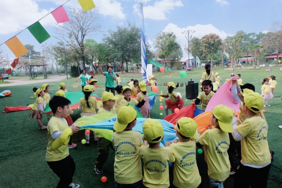 Slide de4bfdfe-1f51-47e9-ae37-97056d59c882