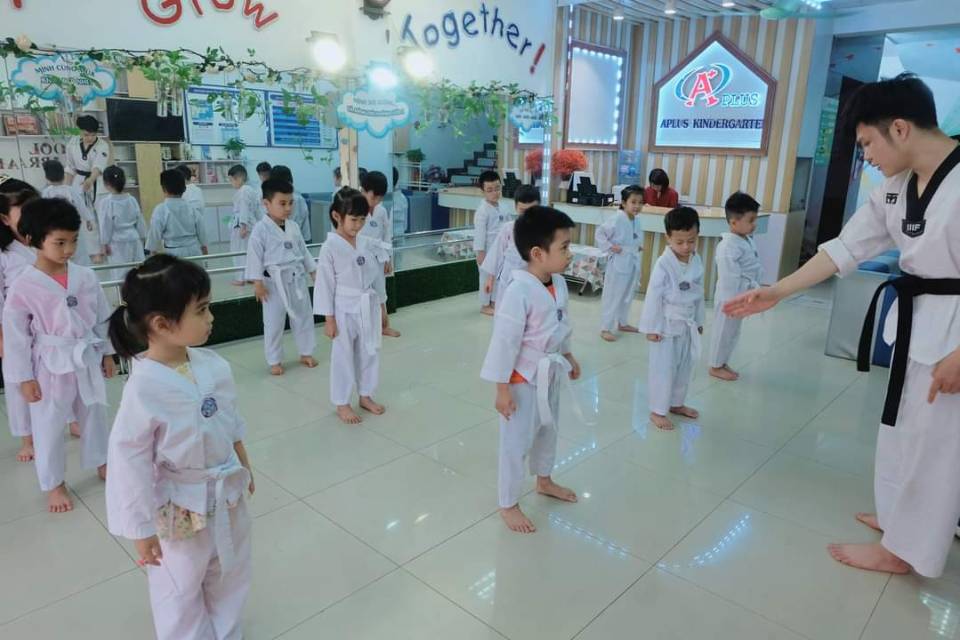 Slide 146f8258-b575-4325-aa57-94f80b6fe675