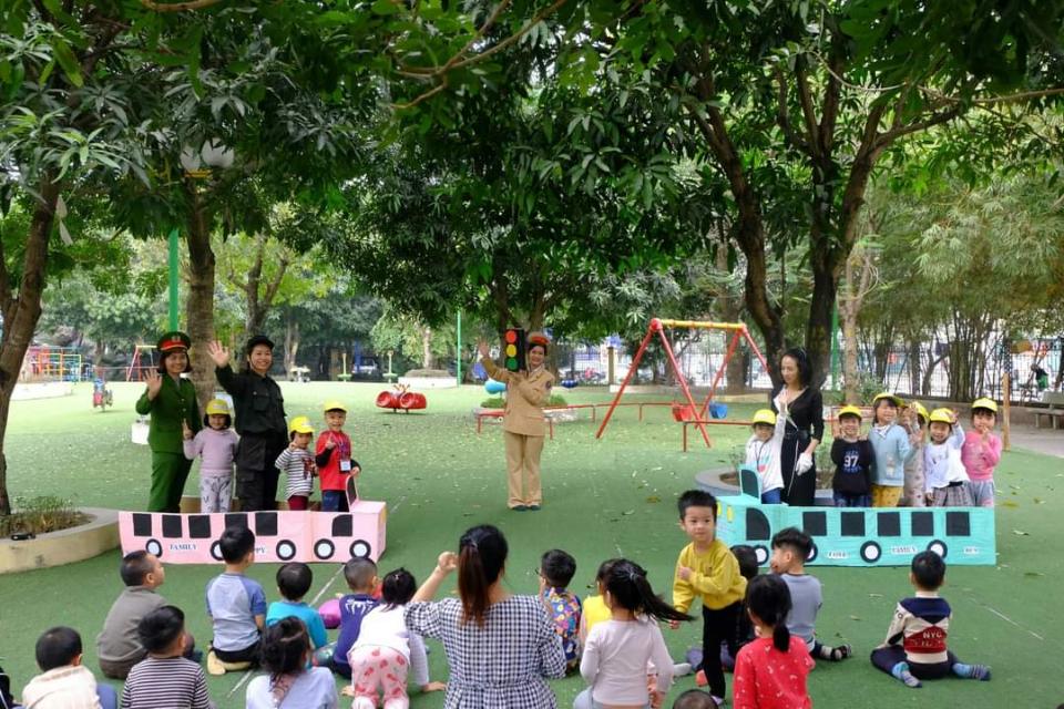 Slide 8590aaad-4300-4ade-bb93-7a137c53bbca