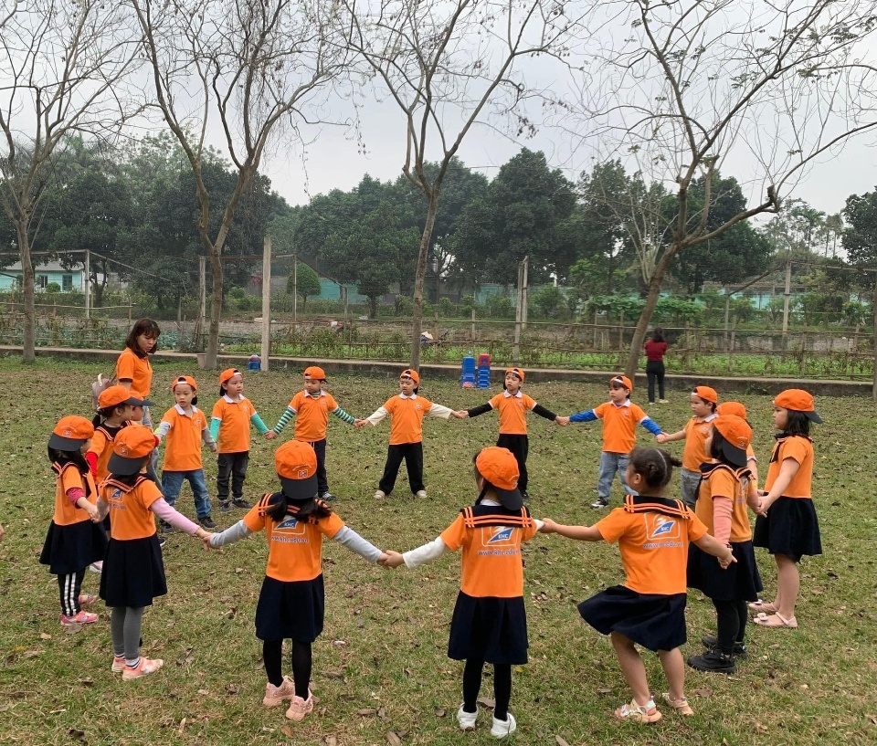 Slide c5edbf3b-a5df-4a0e-9051-9dcba59d4824