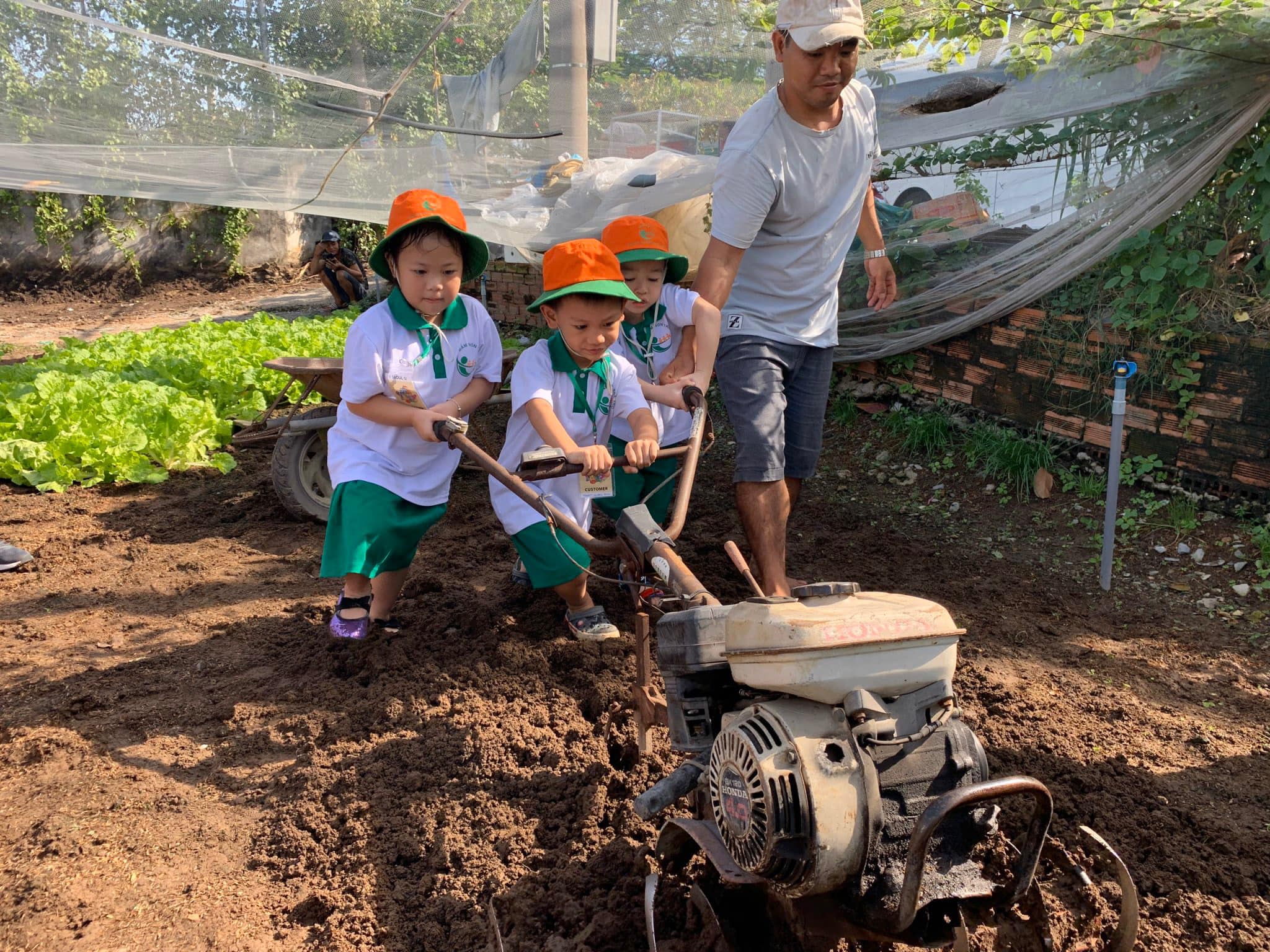 Slide 7fee62a2-bebb-4835-8953-95ed53be1ac2