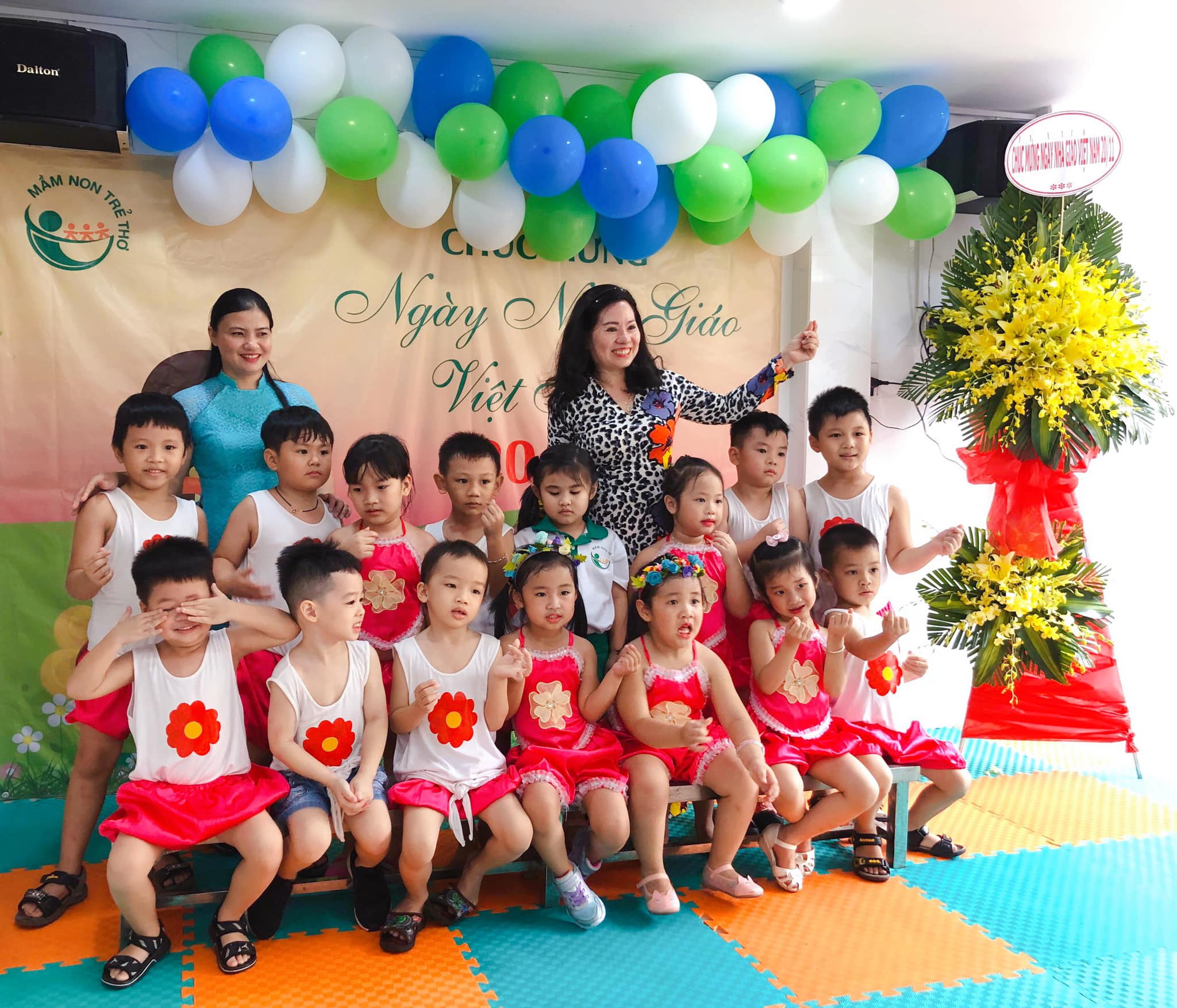 Slide f4a92c3b-592a-4a29-a712-1d9d8cc1ccbd