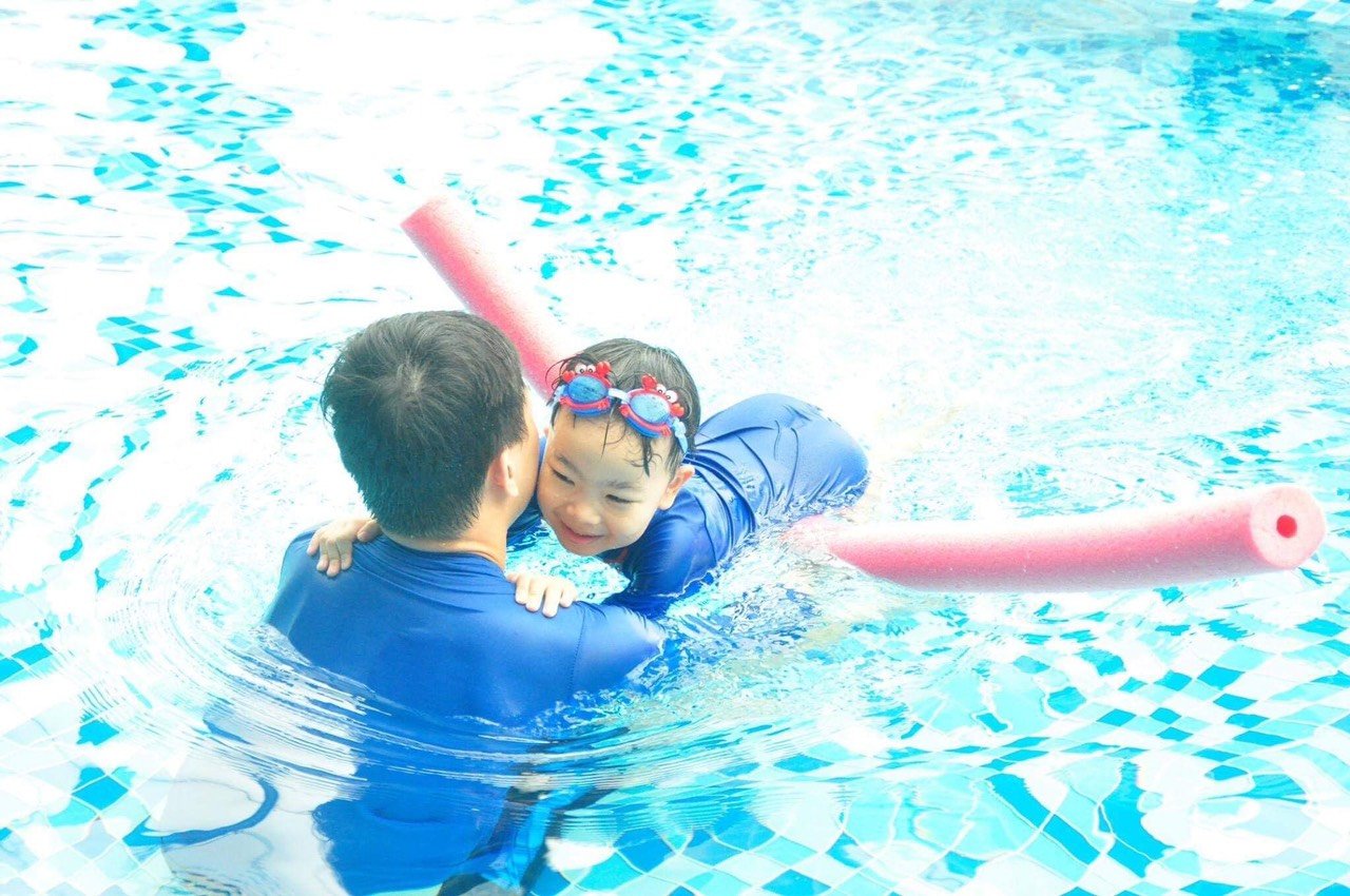 Slide beee2f7e-fe1d-47c7-ac1a-3bdfe8aa7ec0