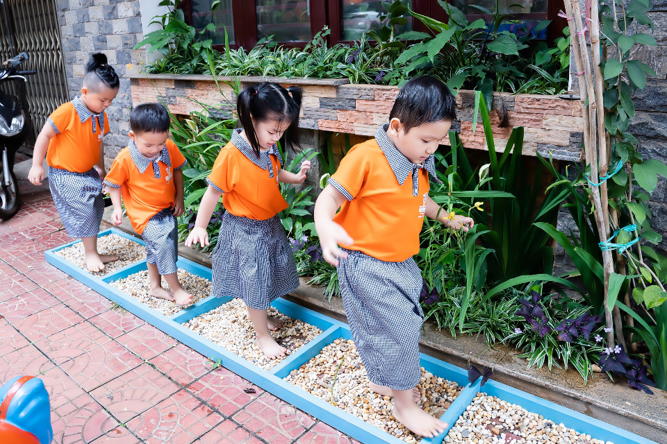 Slide 3b9e514b-8cd7-472e-8622-42fba48bf9db