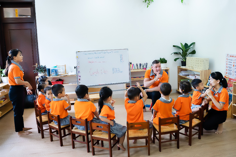 Slide 1f752ce4-ca44-4876-bfa1-153c1e98700e