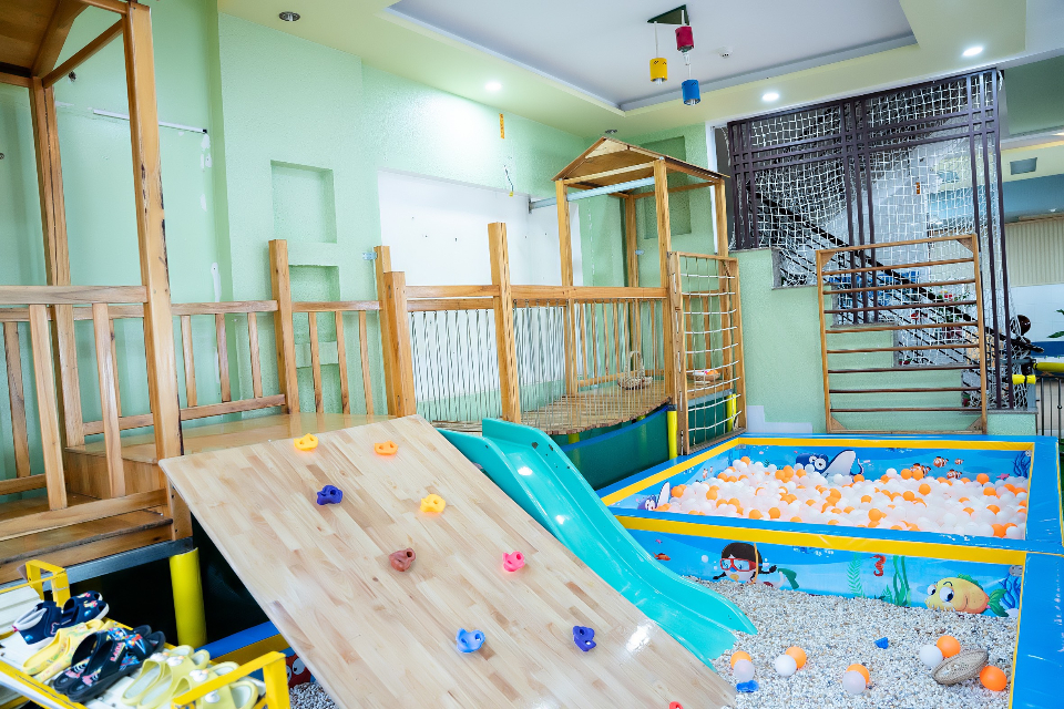 Slide 63cbfa23-e276-4dbe-9f5c-f9fbf1defaea