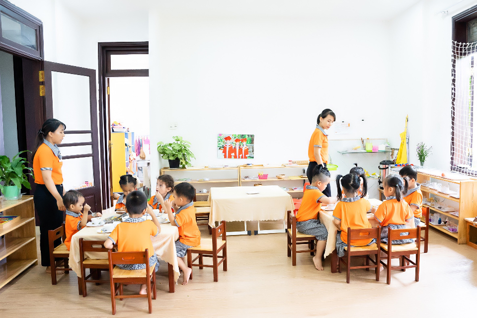 Slide 6109246a-f11d-4281-b958-b05abe195f35