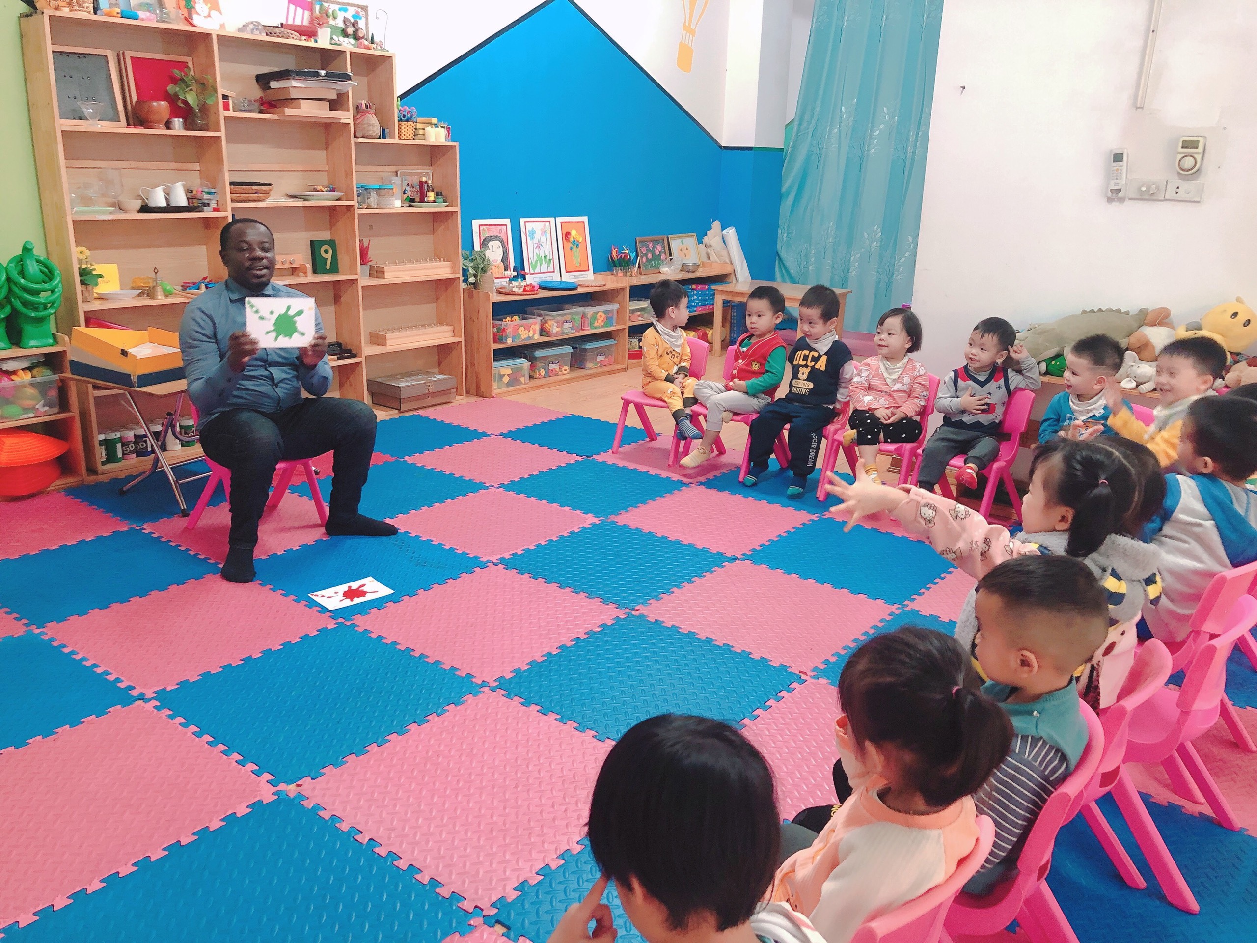 Slide 0f903da6-695b-48e4-87ce-537a52500c1c