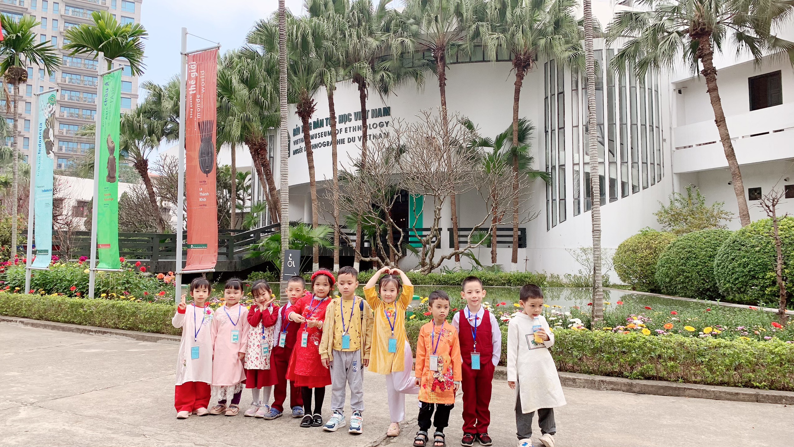 Slide 442ca4a4-8a1b-4b58-9abd-4701ea24ac33