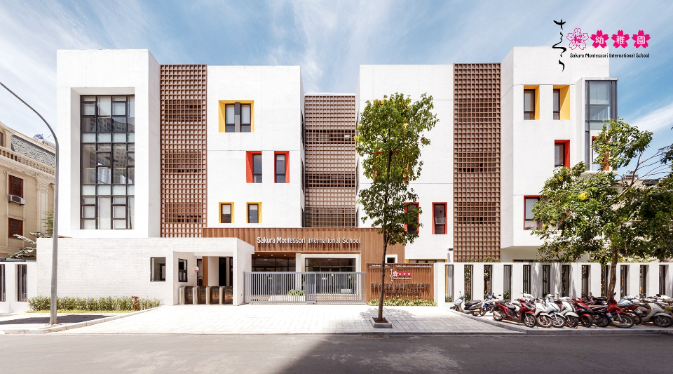 Slide c2e85468-1f00-49f1-be86-56cdfde9fb29