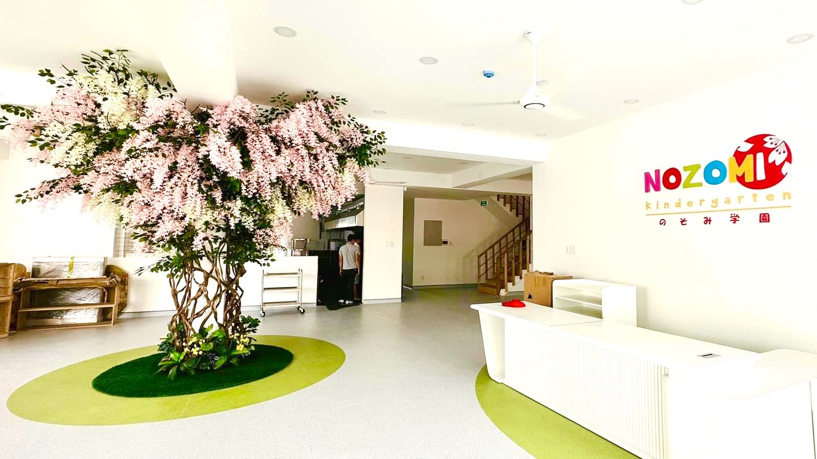 Slide c4f872ce-f108-42bd-bd6d-f69fb1f962db