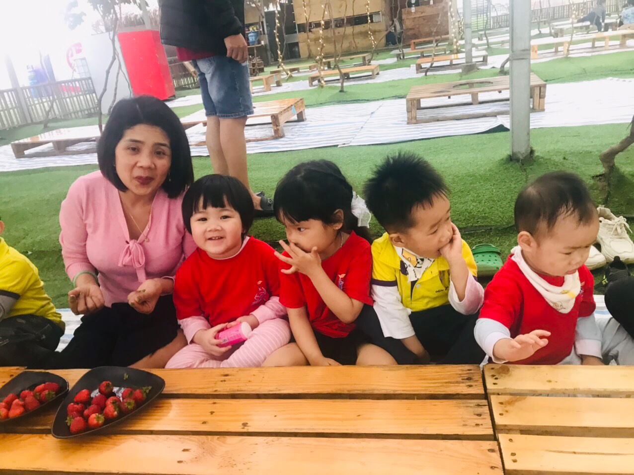 Slide 74124139-f8e7-4893-bc8e-c65d40accec6