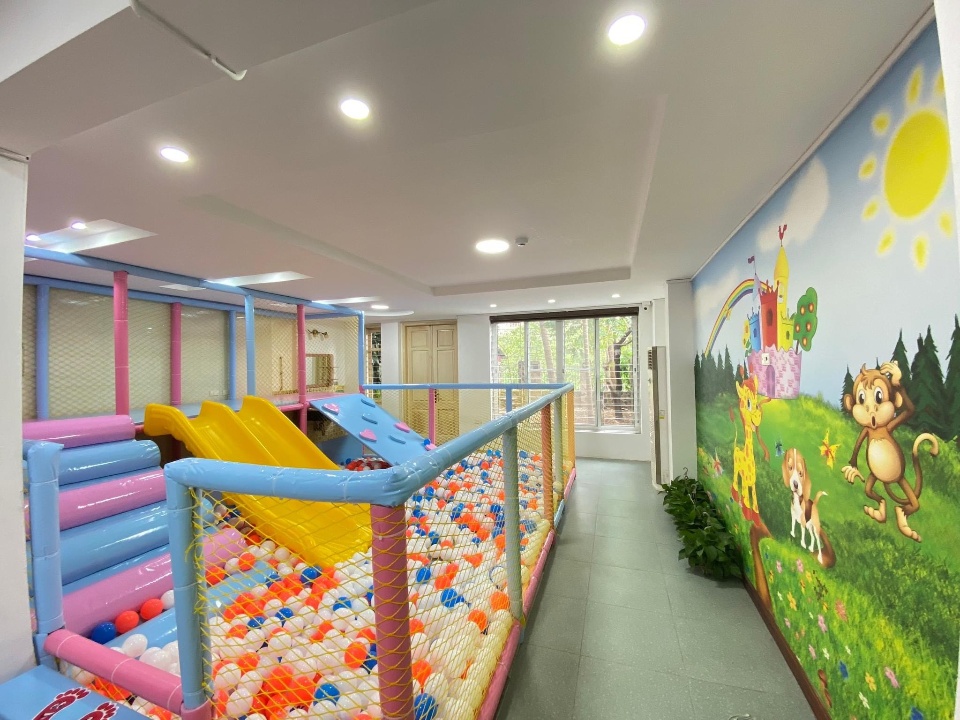 Slide 9a36cb91-6854-4b97-a252-69ee6e97ebc6