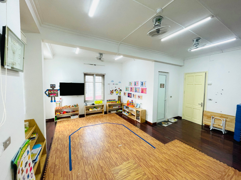 Slide 1ccbaddb-9c89-41ee-a777-f5a9c73c471b