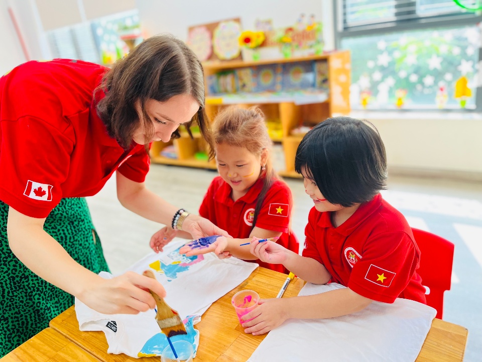 Slide c0310a84-79cd-4614-b1a6-57fccf798d61