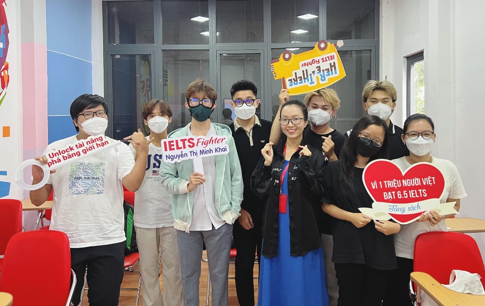 Slide 72314947-0bd1-45b9-8443-9f6810d0491b