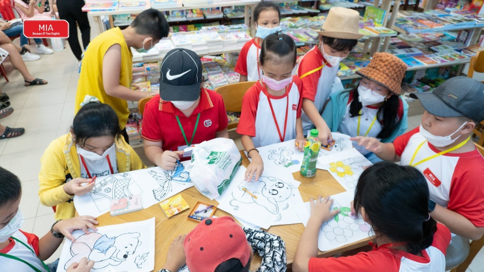 Slide aaf692f5-a351-4b66-945e-8935d7027bcb