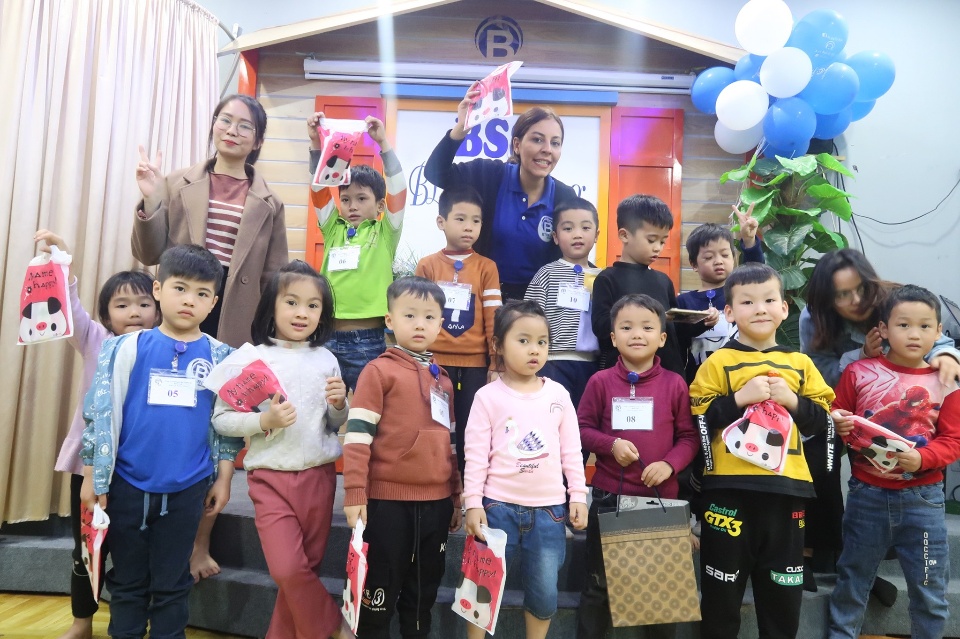 Slide 82f405d4-dcc2-4ae5-be24-847981689d0c