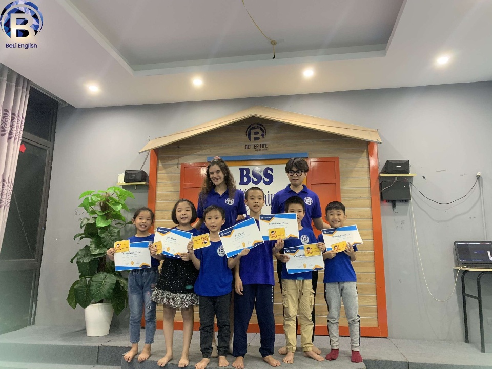 Slide aeb03e1c-41a9-404a-999f-ca454afbb4e0