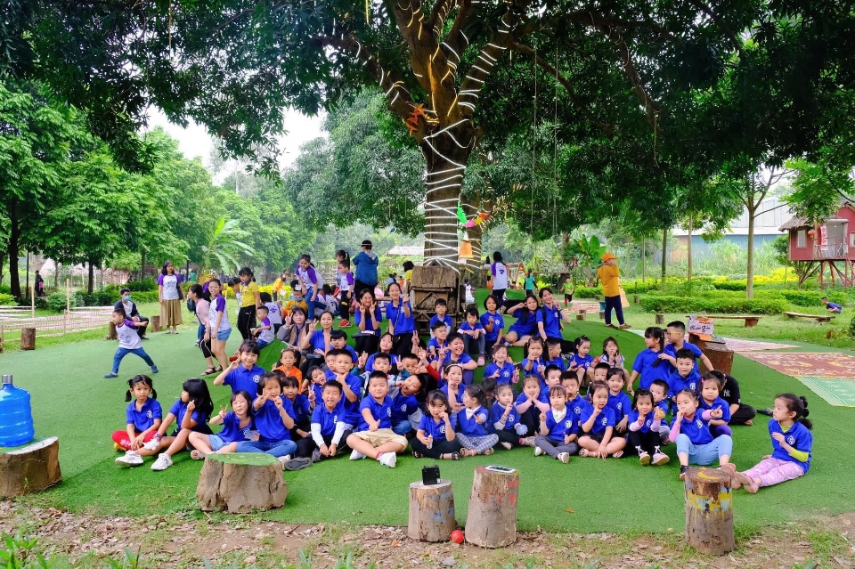 Slide 08f27f00-18ad-4aec-b237-473cb38a27cc