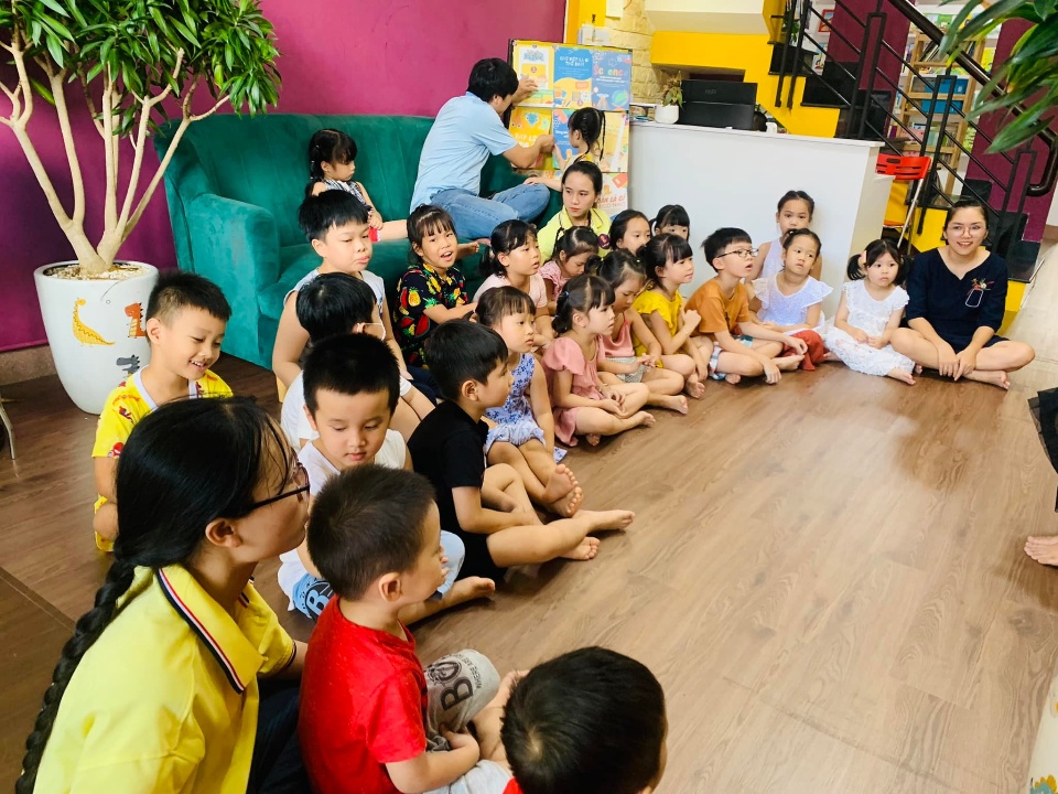 Slide 4eb5f084-2af9-4586-ad5c-c994b2452f38