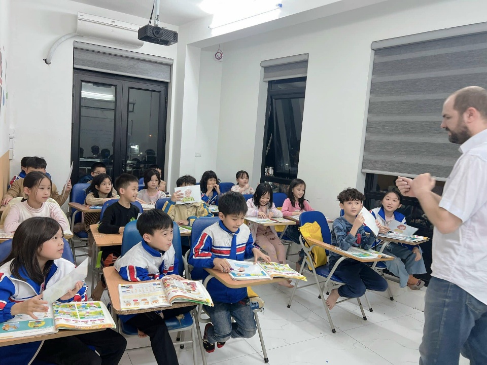 Slide e092329d-76ac-42a7-b62a-2a480661d59c