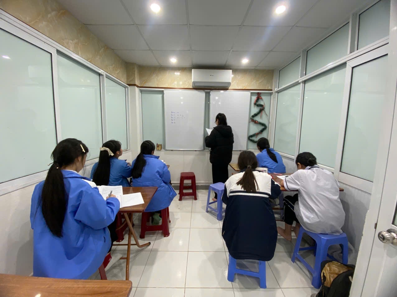 Bồi Dưỡng Văn Hóa Trò Giỏi DLT - Lê Chân