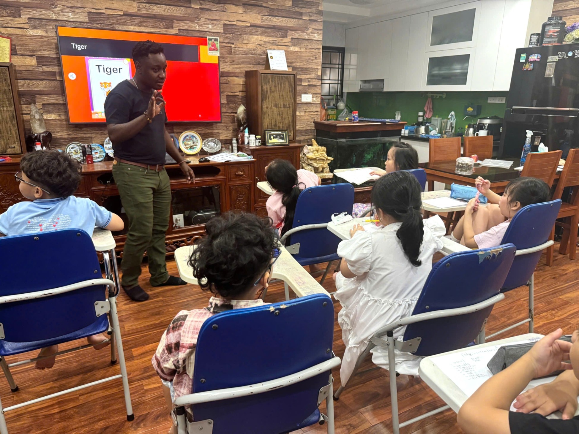 Trung tâm Tiếng Anh BrightKids - Trần Hữu Dực, Mỹ Đình