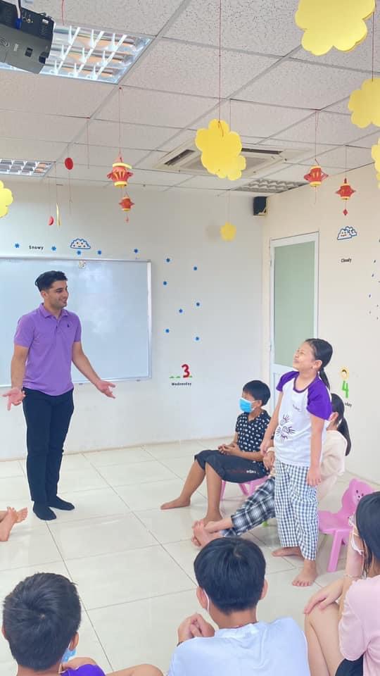 Slide b888bf43-2aaa-40b1-906a-d82d3a9c3006