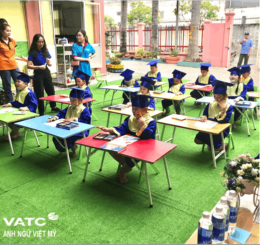 Slide ab47c3b7-34c9-4e2f-baed-733e0ff47841