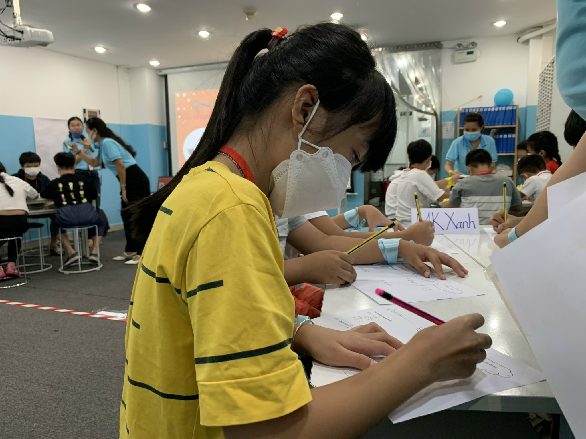 Slide 86ba707c-6b47-4c25-979a-b6123a65c9b8