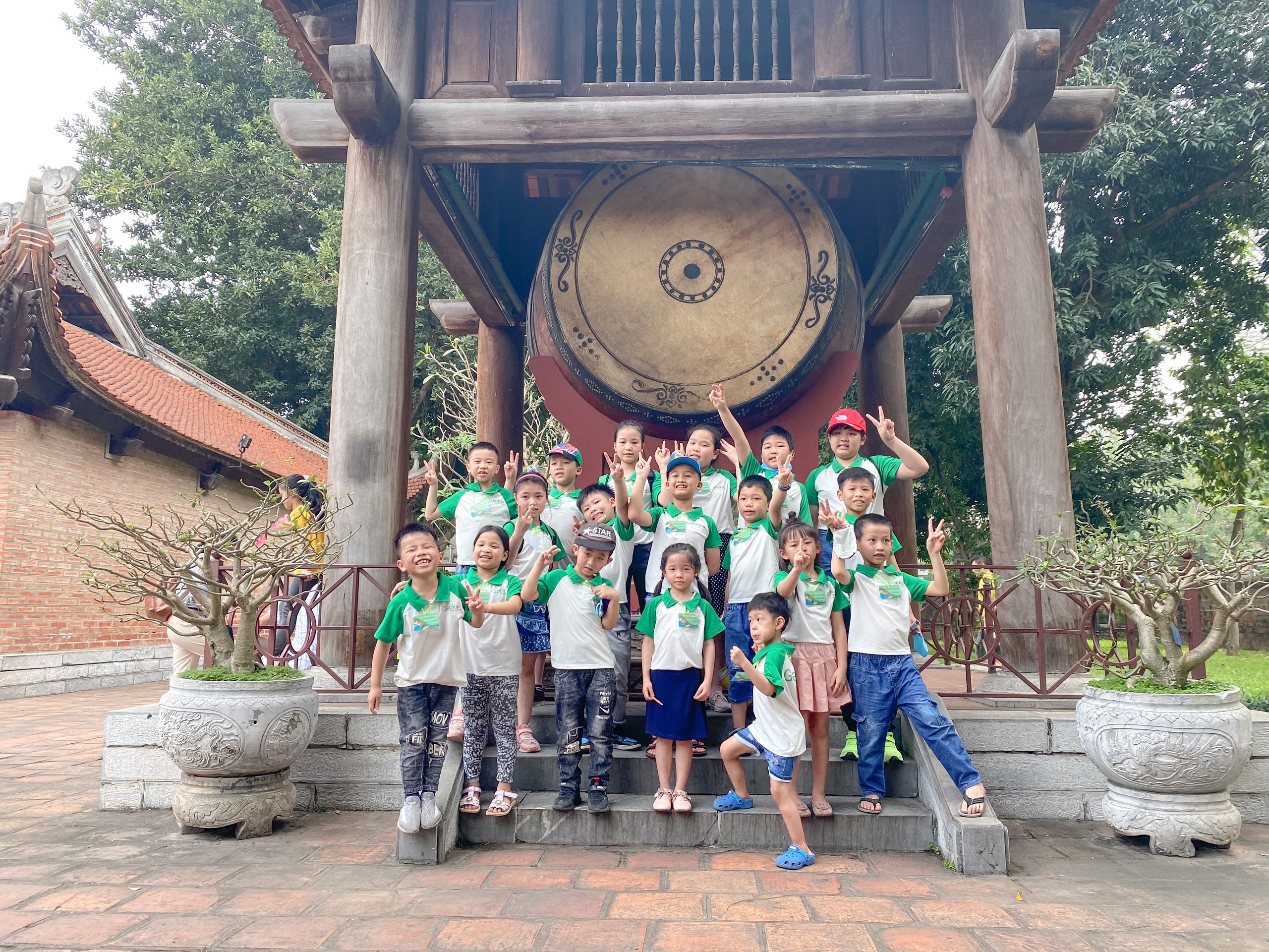 Slide 549185c2-6eeb-4d13-b7f0-df92c0be46fd