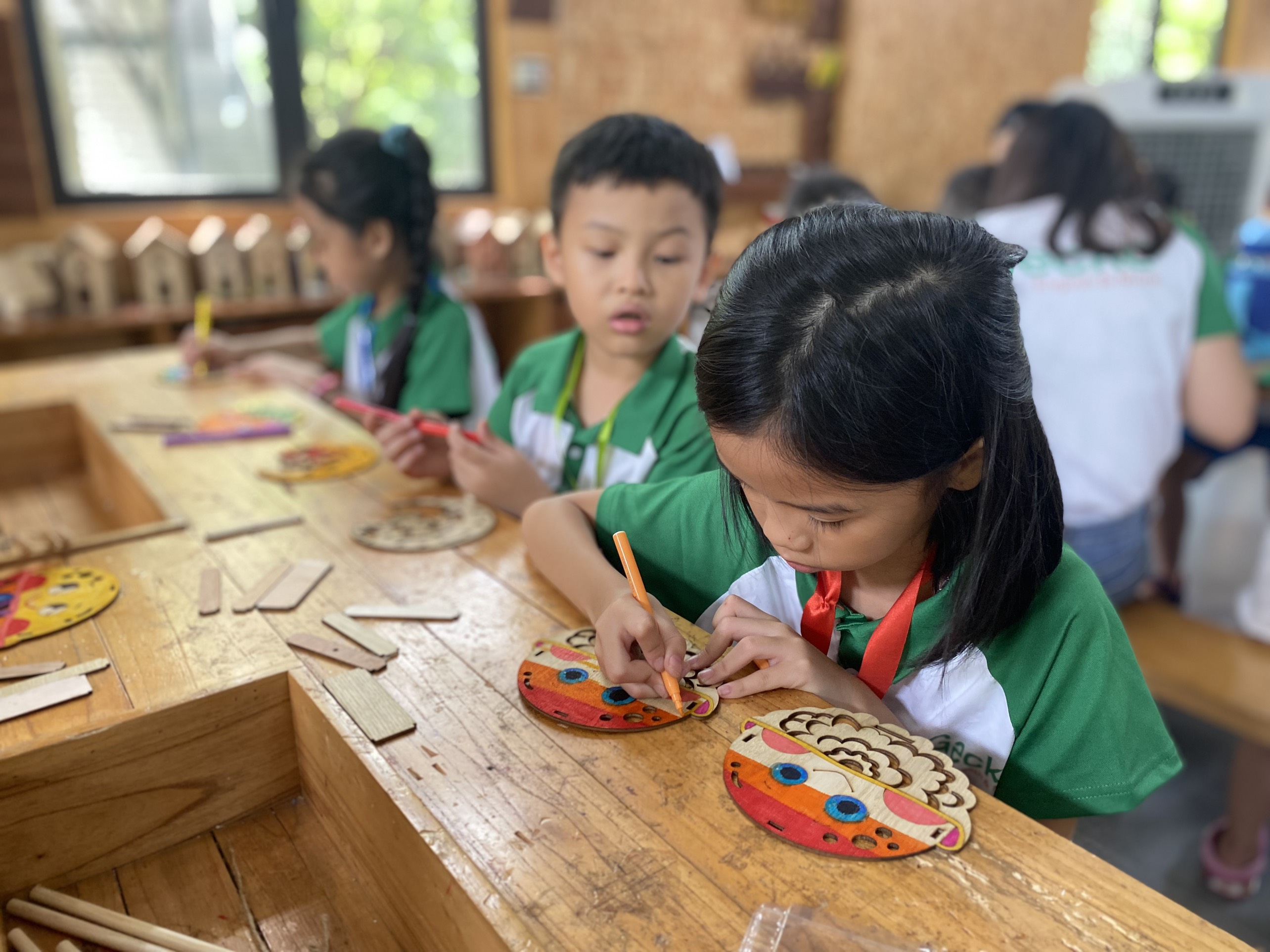 Slide f6536836-82e4-4ec2-b77d-202d41a4ca5a