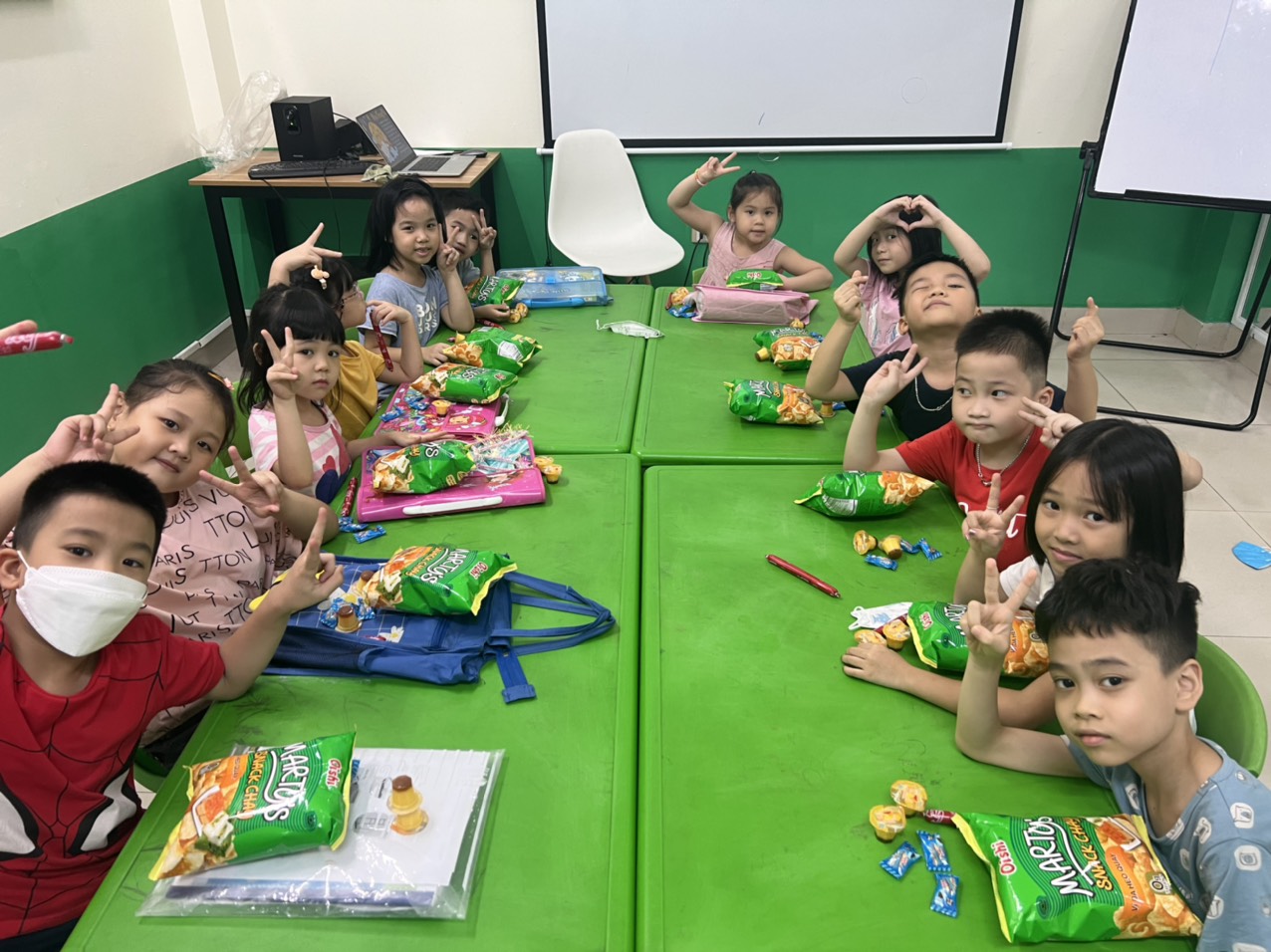 Slide 997757b7-55f0-4e52-8c75-da1cc795d5df