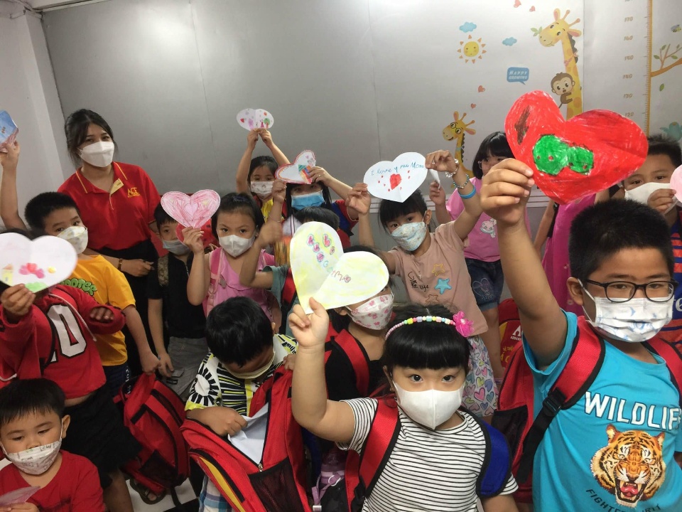 Slide eebf027c-b5fe-479a-b935-bbe7f1563b31