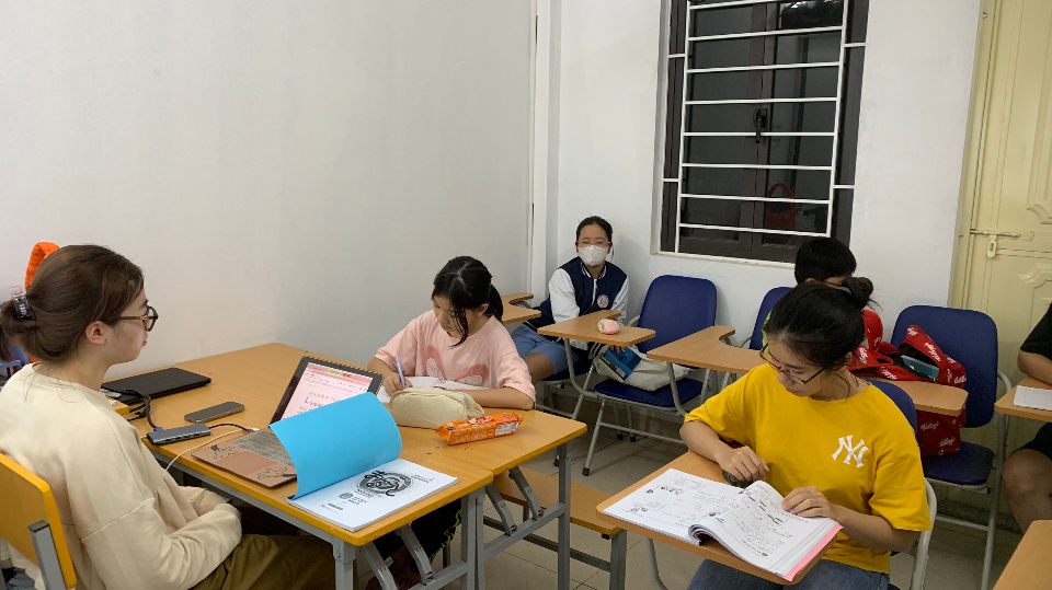 Slide dceb9fa1-c8dc-4527-a44d-4cf89f4622c3