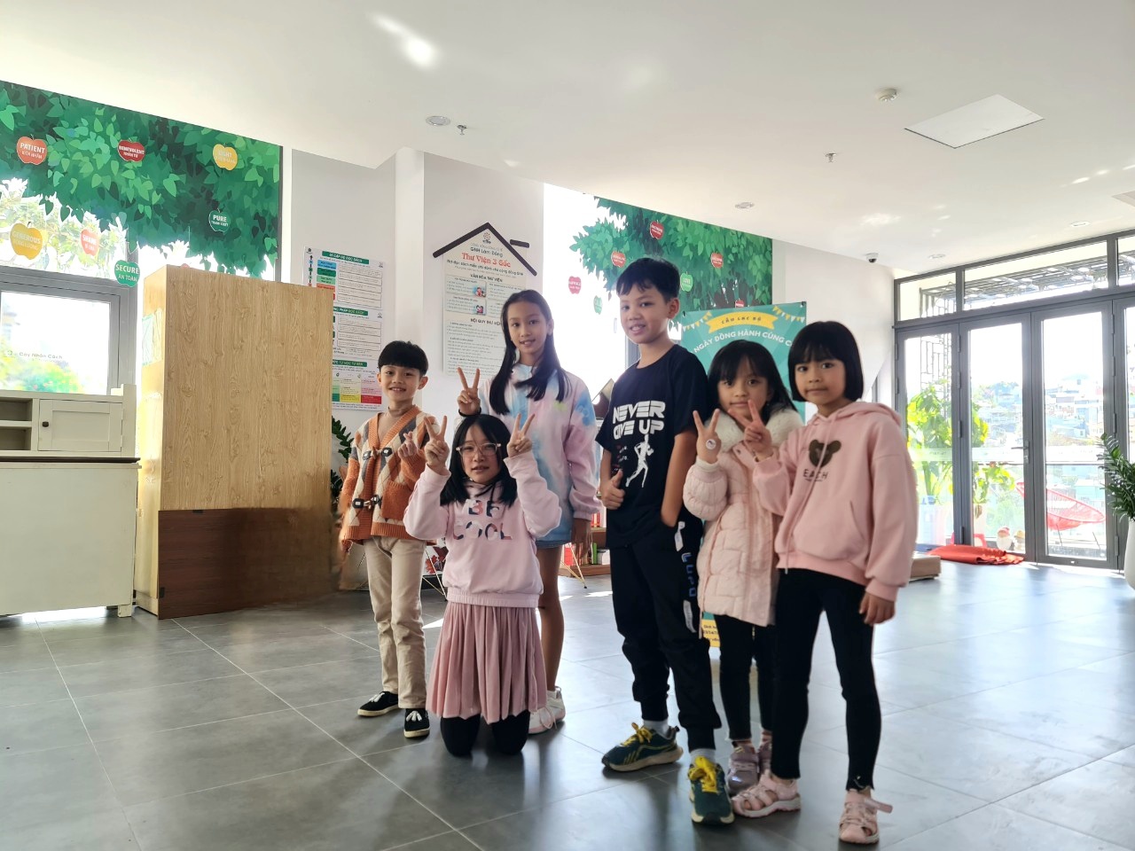 Slide fc69bb8a-5c57-452c-85ba-bd96aea01803