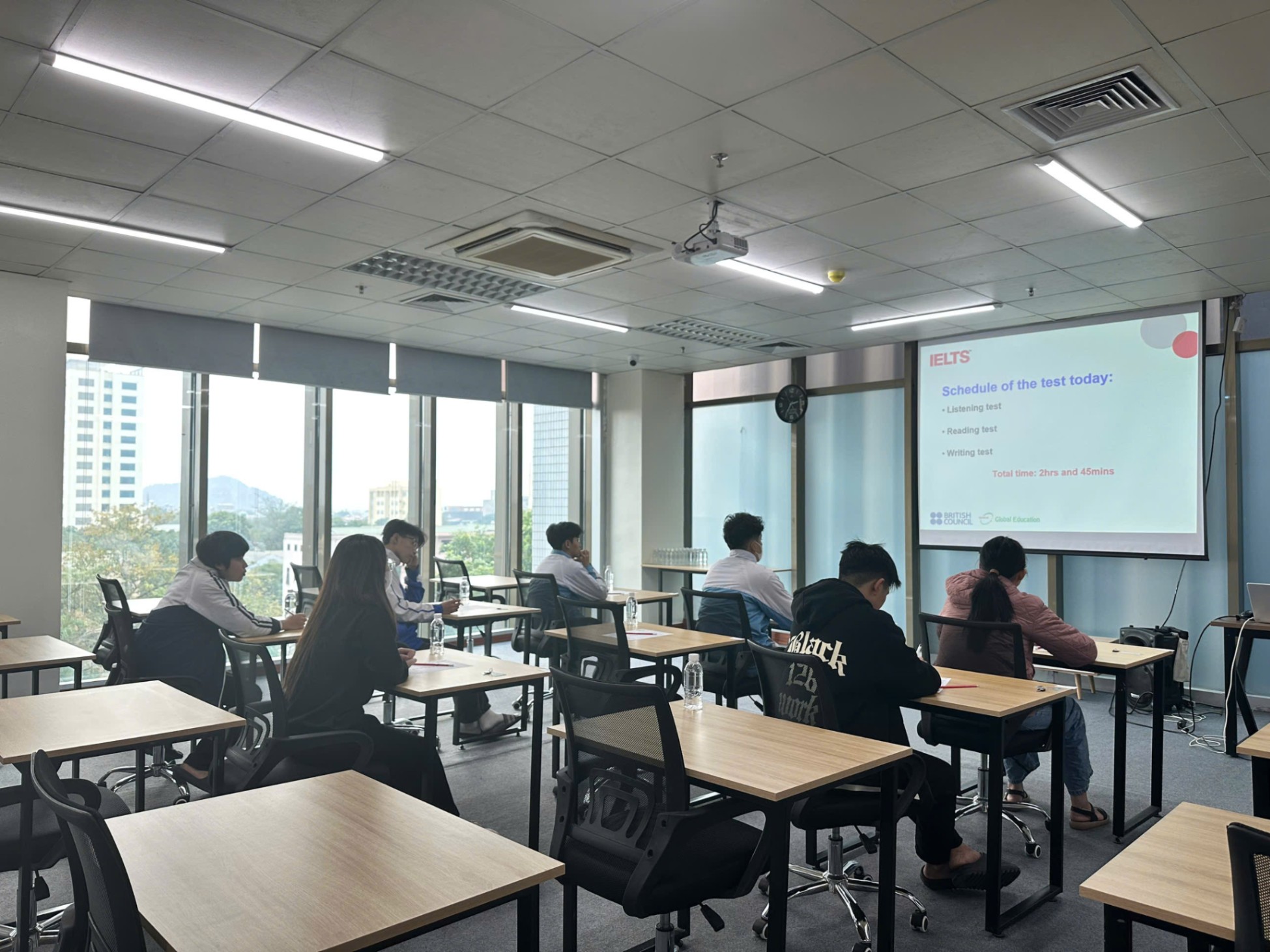 Slide a63757b5-e669-4197-803a-f412ea1bf011