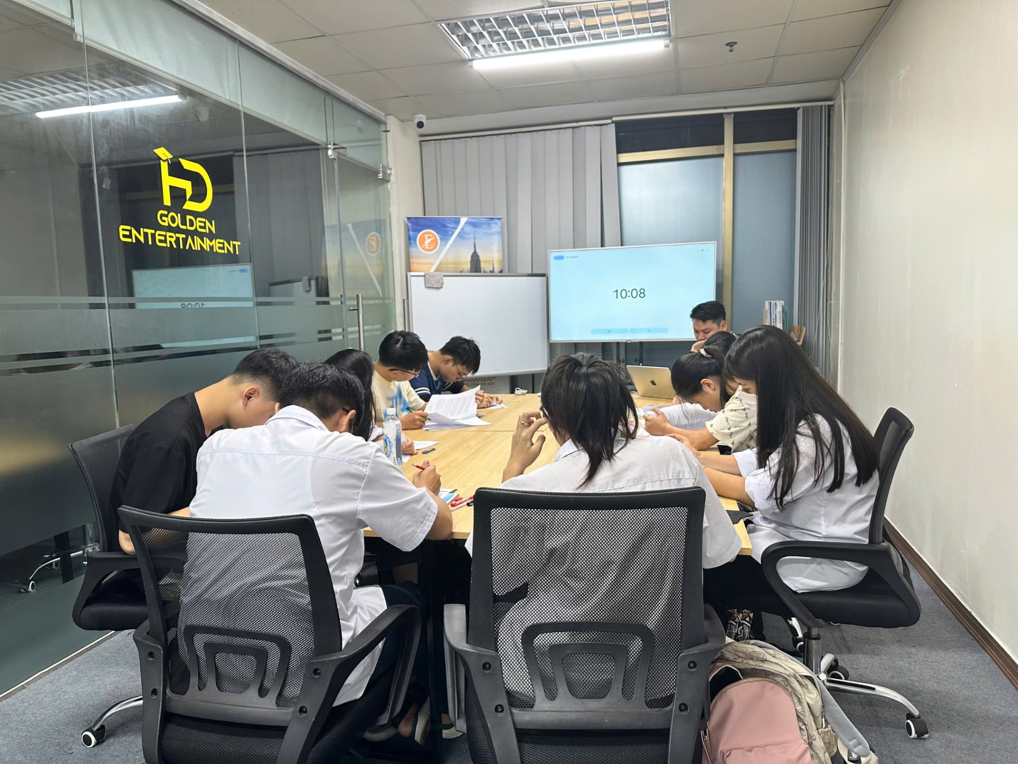 Slide 2df66509-0068-434f-8daa-978e3504326d