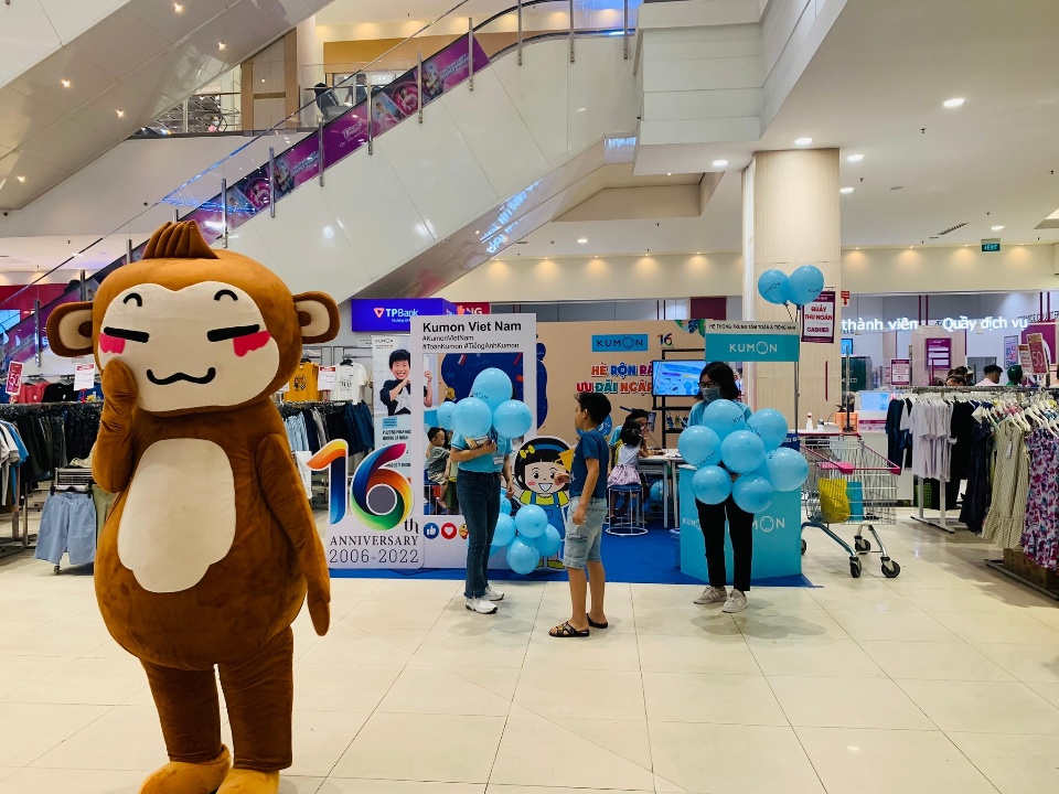 Slide ff330d12-287b-4ab0-a6f4-f7f625a6e85c