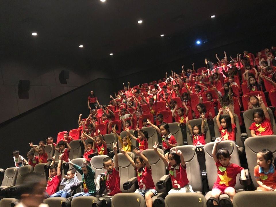 Slide b3353481-dbbf-42e9-b9f7-00f65cec858b