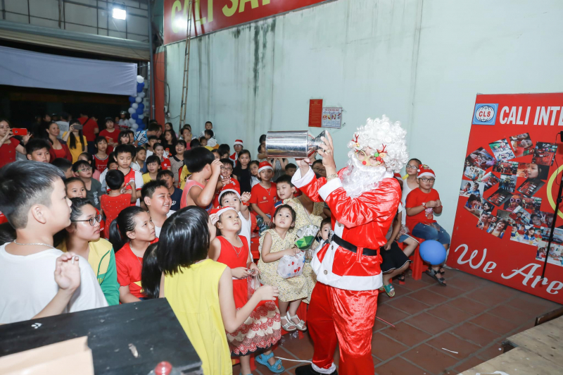 Slide 254869aa-0880-4736-8a06-cdc32669b9e7