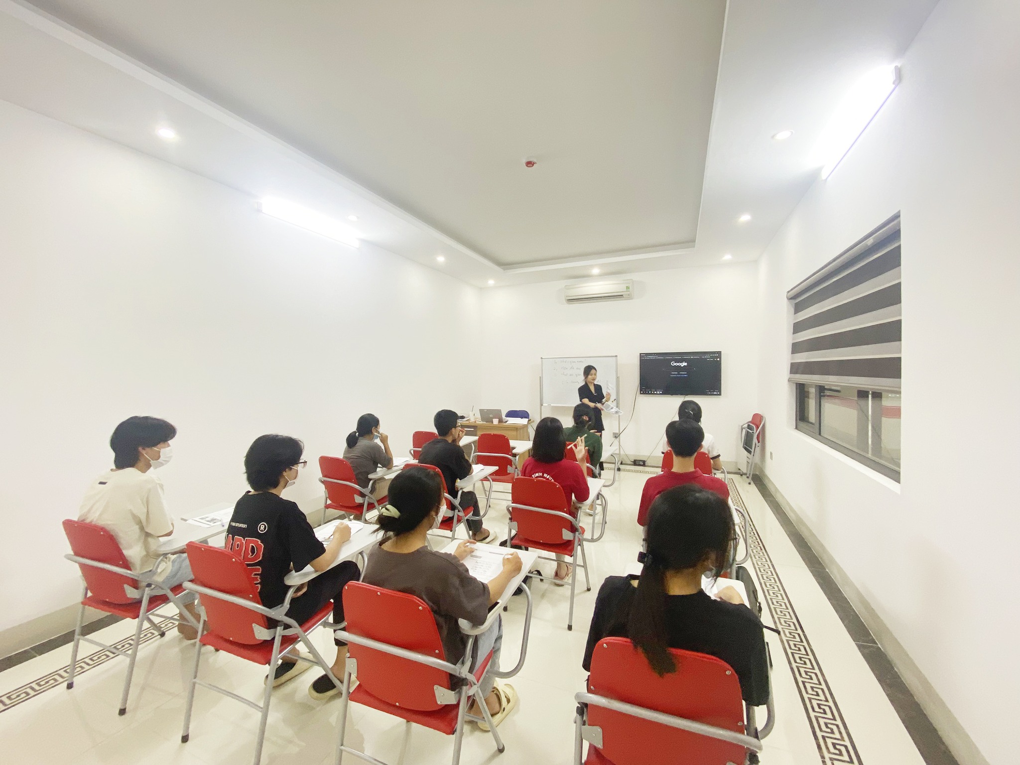 Slide 7153d476-d3af-48b2-814b-dcf55579aa39