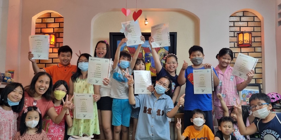 Slide 35d7eb71-54b3-4a99-9a8d-cf83fb8074a3