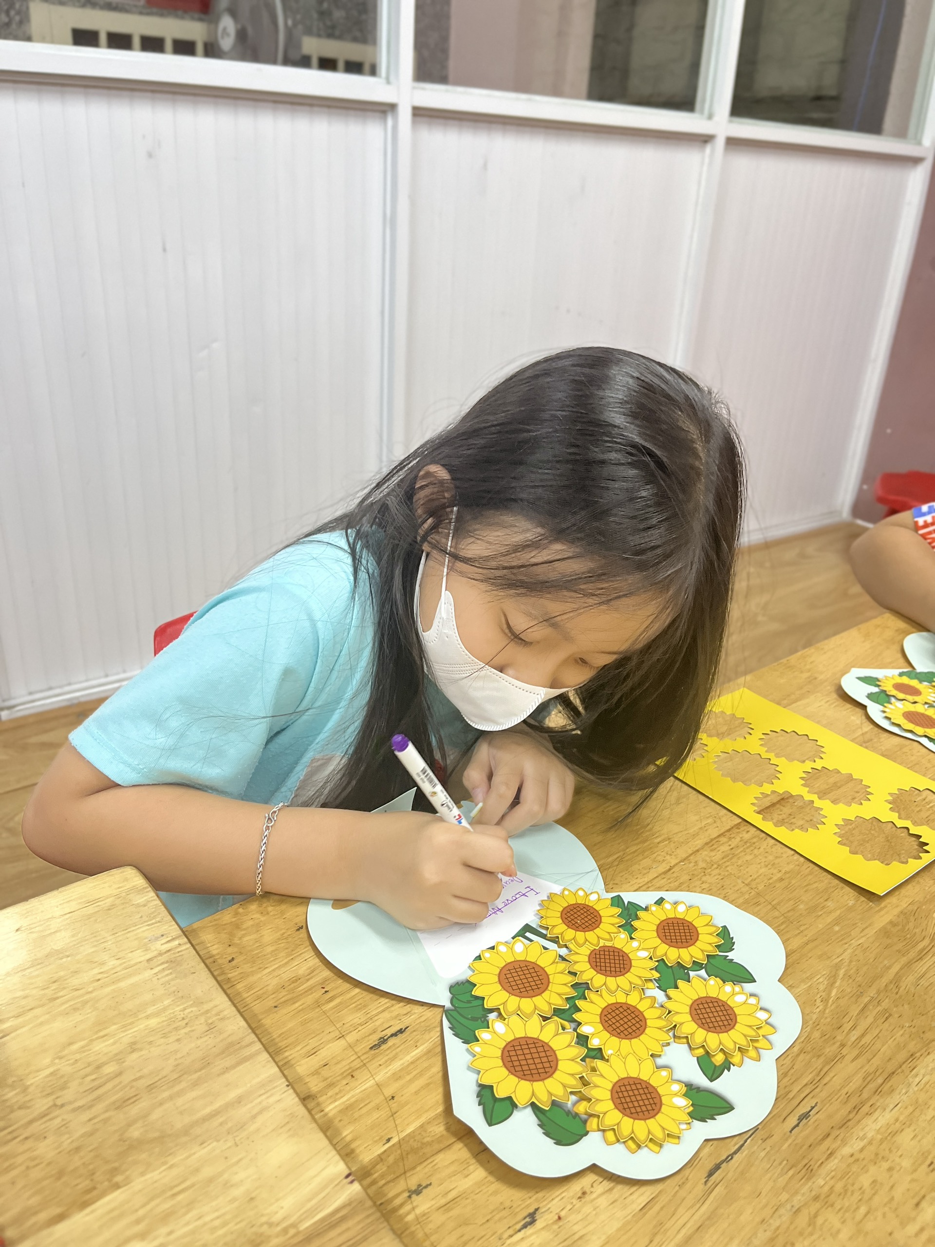 Slide 011de611-7c27-4f90-bcb5-828e4ac59dbc