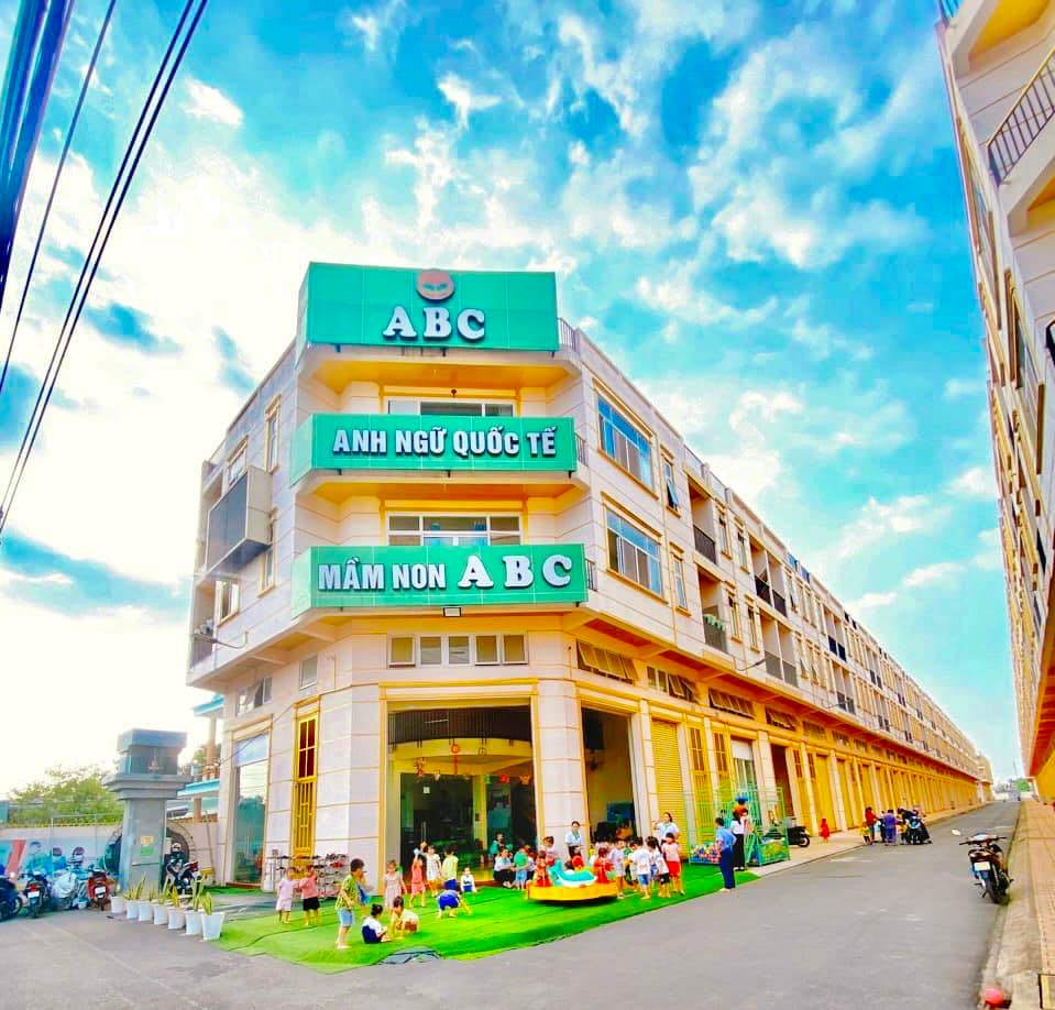 Slide 752c8b87-99c8-48a6-9121-928bd99f8a8c