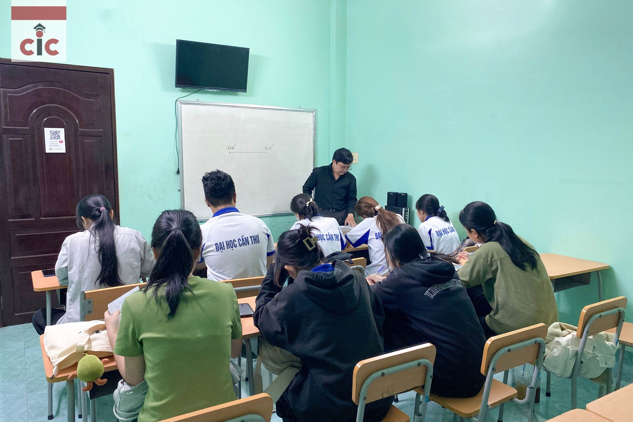 Slide e579441b-e80a-4420-a79b-bc24da535ccf