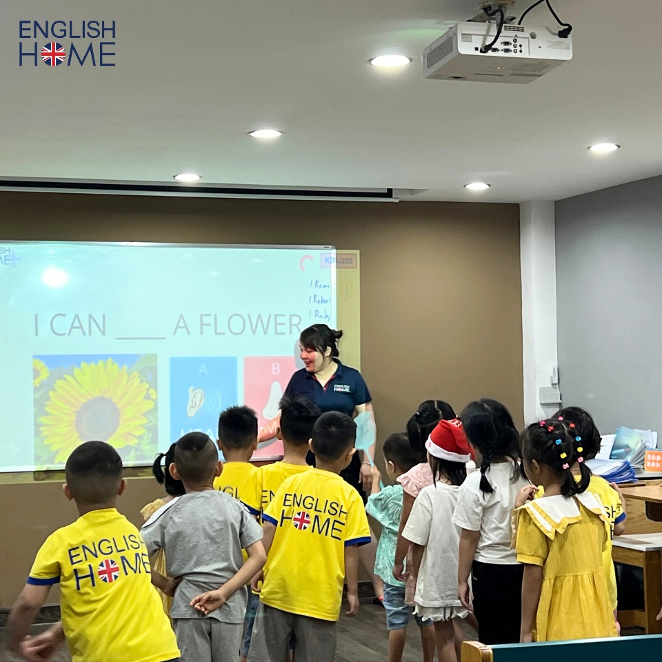 Slide c737b09f-cf69-4dd3-8091-87dda4701667