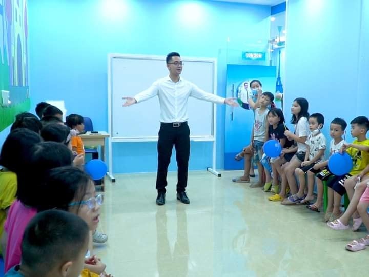 Slide c70a3e69-8b02-44ec-a18f-620400567d7b